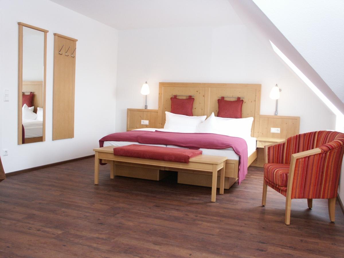 Hotel Krone Nellingen ภายนอก รูปภาพ