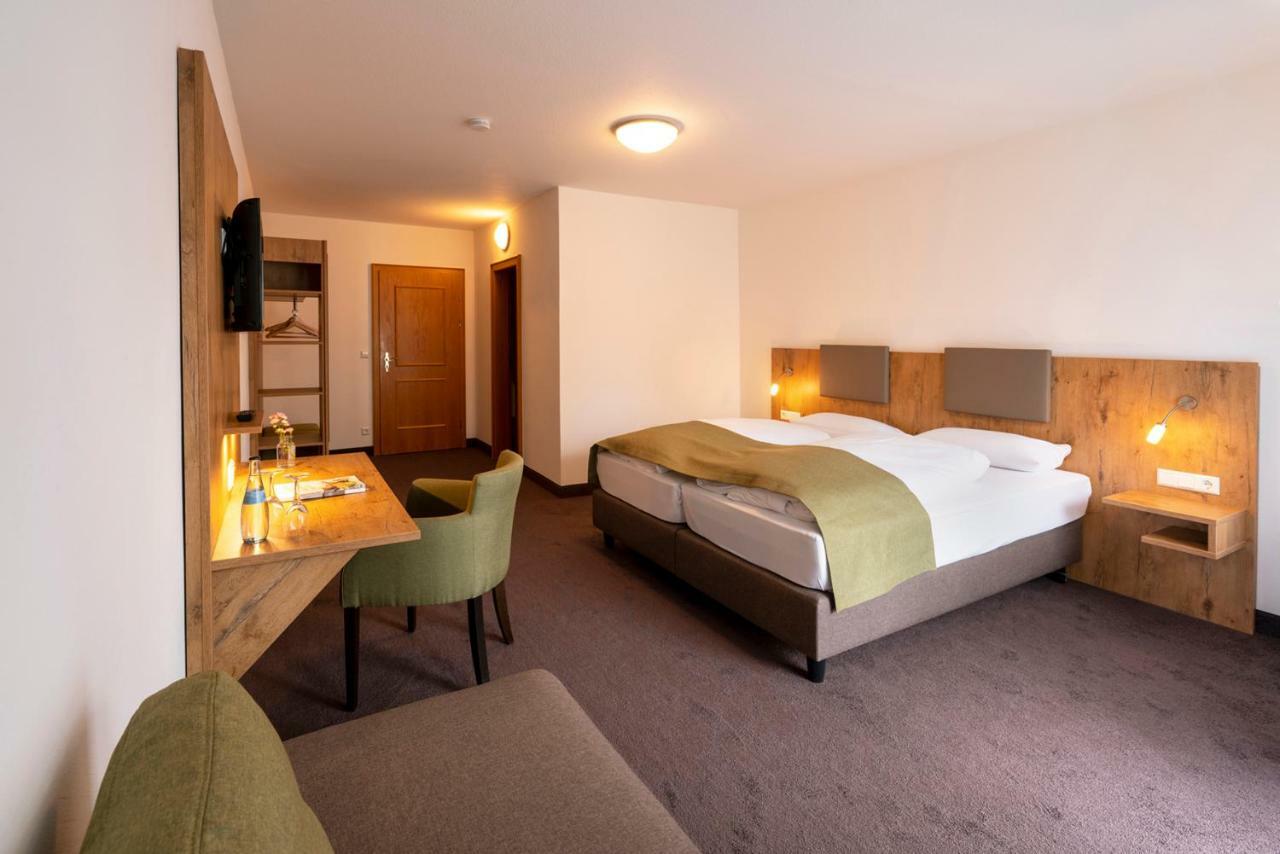 Hotel Krone Nellingen ภายนอก รูปภาพ